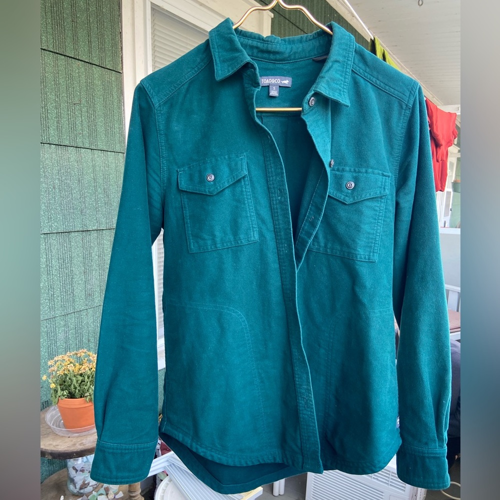 Toad&Co Women's Forest Green Button Down Shirt View 4